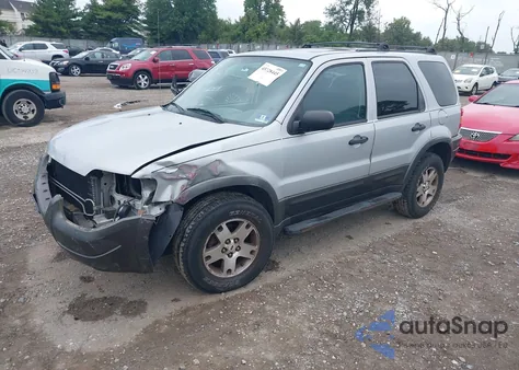 2004 Ford Escape Xlt from USA, damaged, VIN 1FMCU93154KB37497